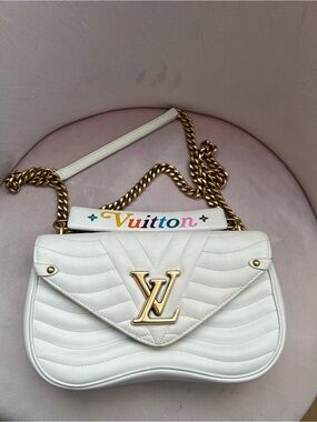 Louis Vuitton White Leather New Wave Chain PM